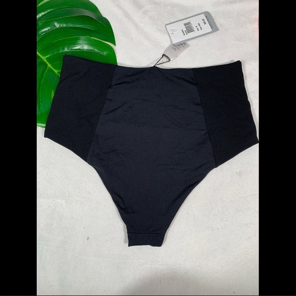 NWT $99 L Space Jackie‎ High Waist Bitsy Cut Bikini Bottoms Black [ Medium ] - Picture 7 of 8